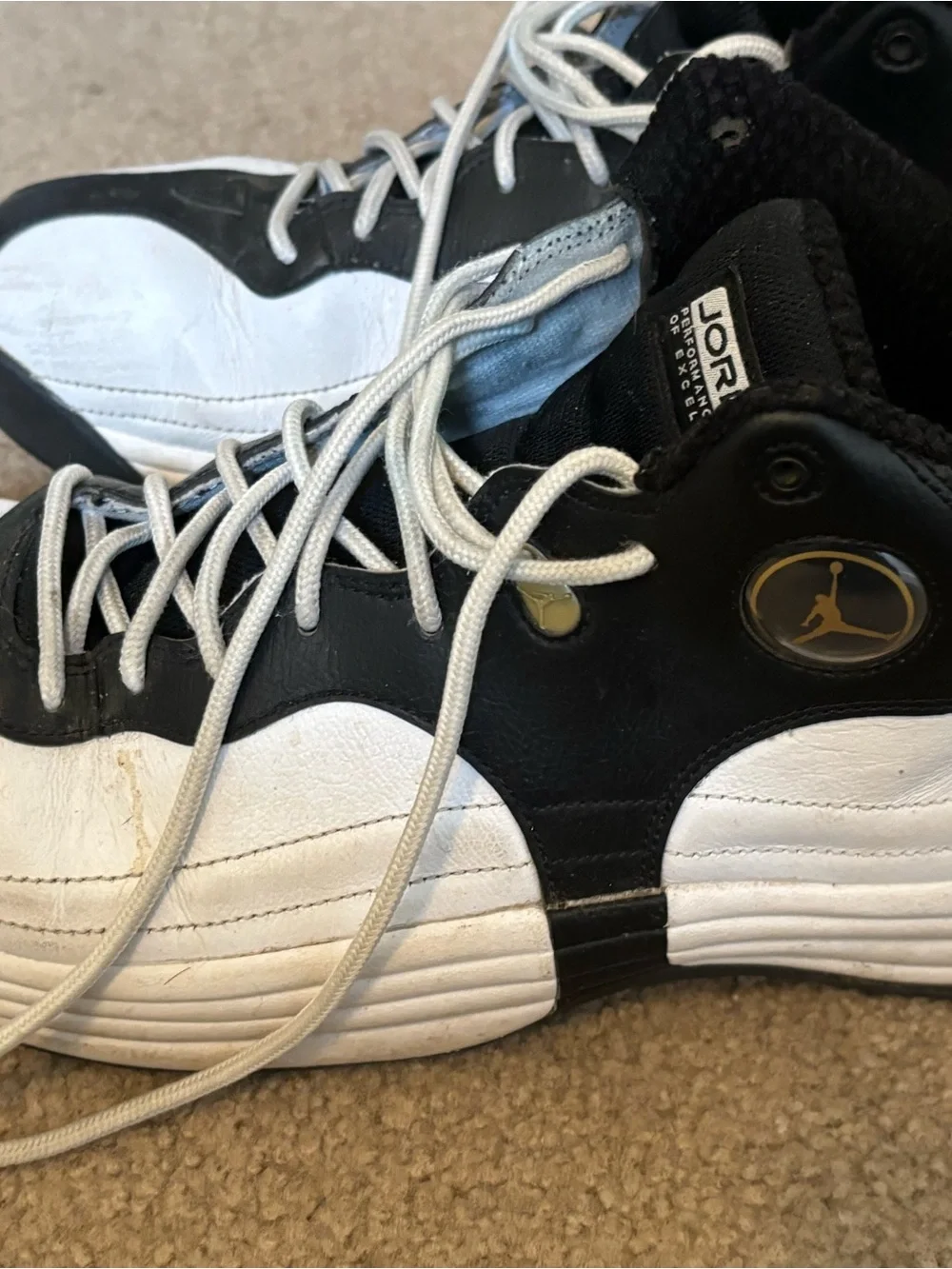 Jordan Men's Black & White Athletic Basketball Shoes